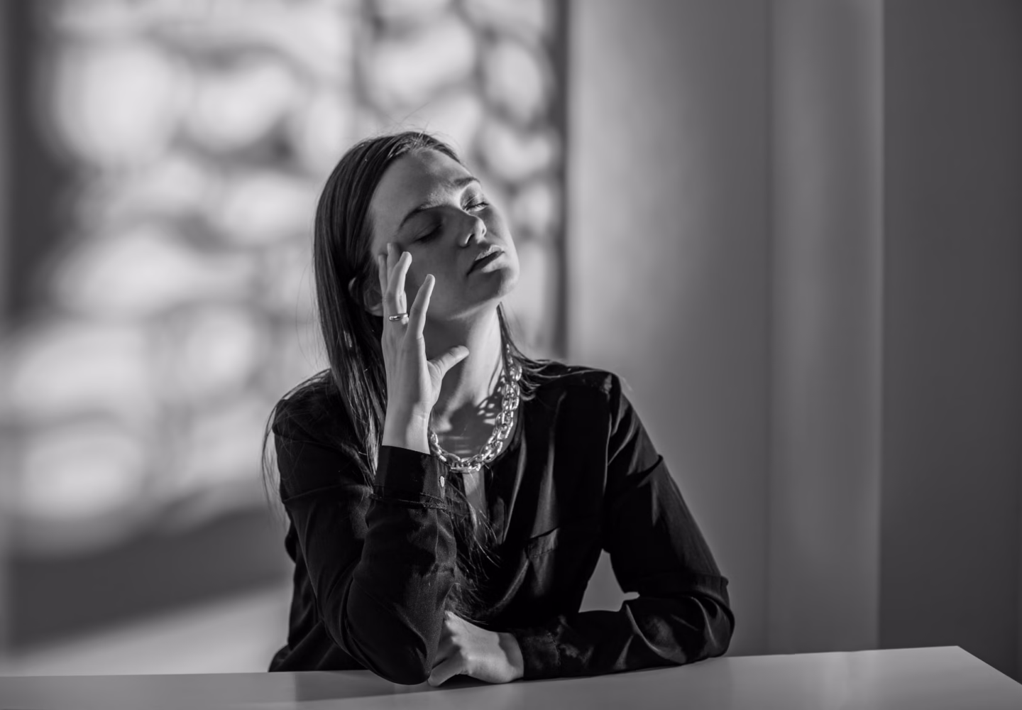 black-and-white-portrait-of-woman